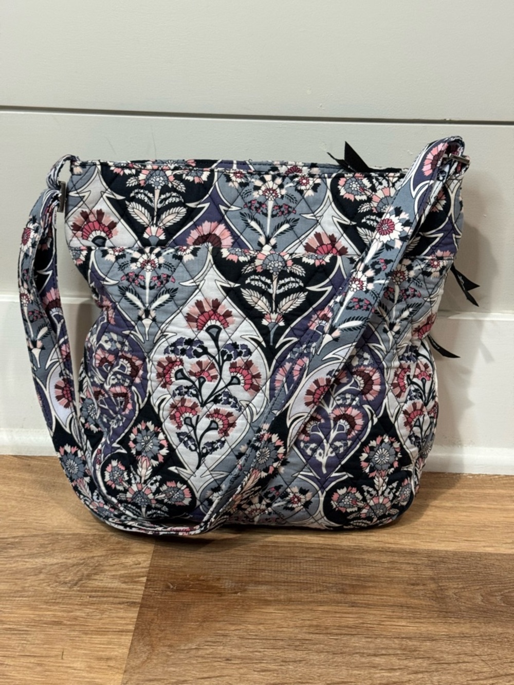 Vera Bradley Trio Zip Hipster quilted bag in the Ornate Blooms pattern & wallet - Picture 5 of 15